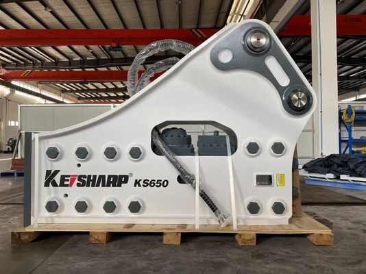 KS650 Σφυροκόπημα Χονδρικής Σκηνοθραύσης Τύποι κατσαρίδας 210 mm Σιδηροτροφικός σπαρακτής για εξορυκτήρα